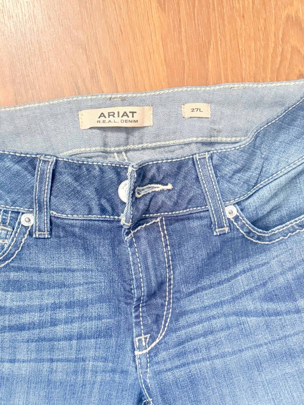 Ariat Women's Light Blue Skinny Jeans with Contrast Stitching